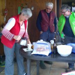 Frau Wendt versorgt uns mit Kaffee